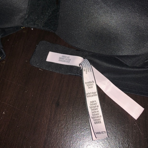 Victoria Secret bra - Picture 3 of 3